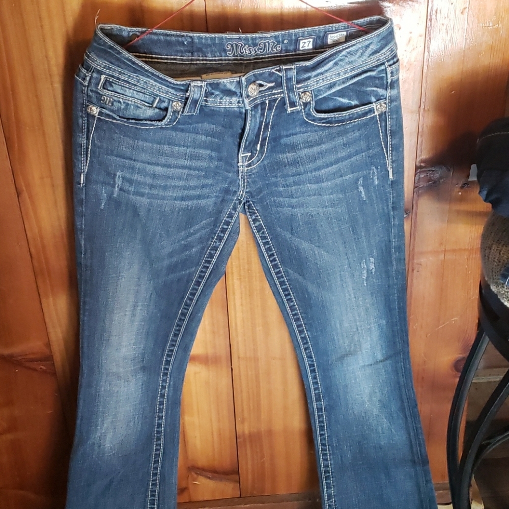 Miss Me jn. Size 27